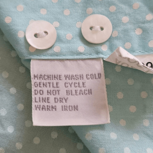 Foxcroft White Polka Dots on Light Blue Button Down Shirt Size 10 (2675) - Picture 6 of 7